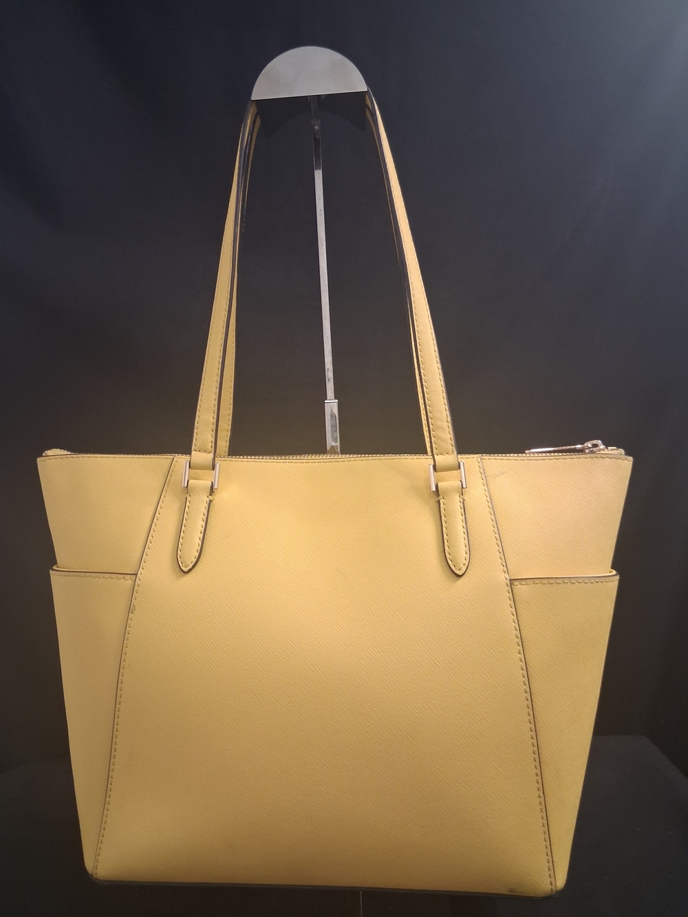 Michael Kors Charlotte Yellow Large Saffiano Leather Top-Zip Shoulder Tote - Picture 2 of 16